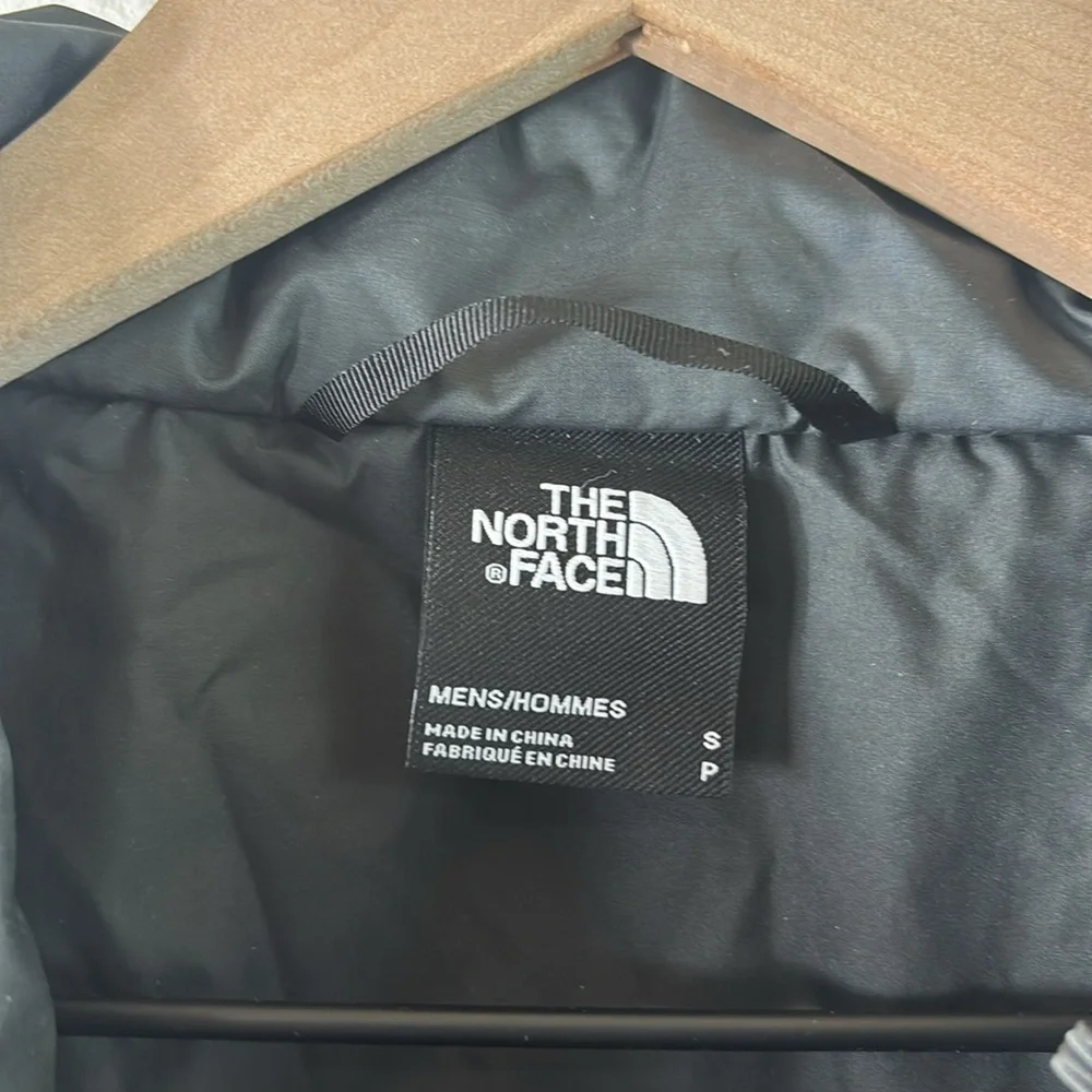 The North Face Men's Bombay Dark Grey Zip Lightweight Puffer Vest Sz S